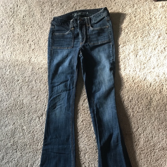 AE Hi-Rise Artist Jeans - Picture 1 of 3